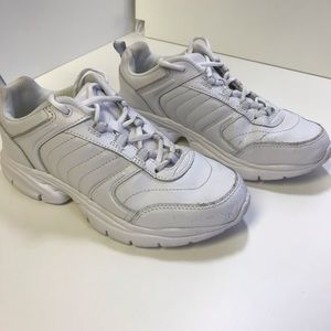 White Leather Upper shoes Women’s size 6